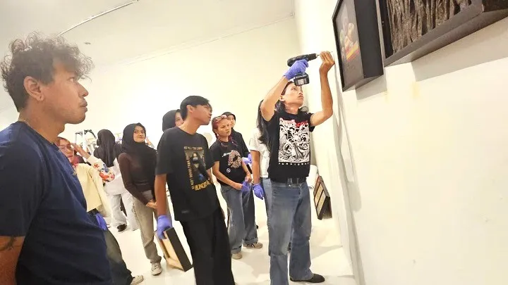 Mahasiswa ISI Yogyakarta Praktik Kelola Pameran Seni Visual