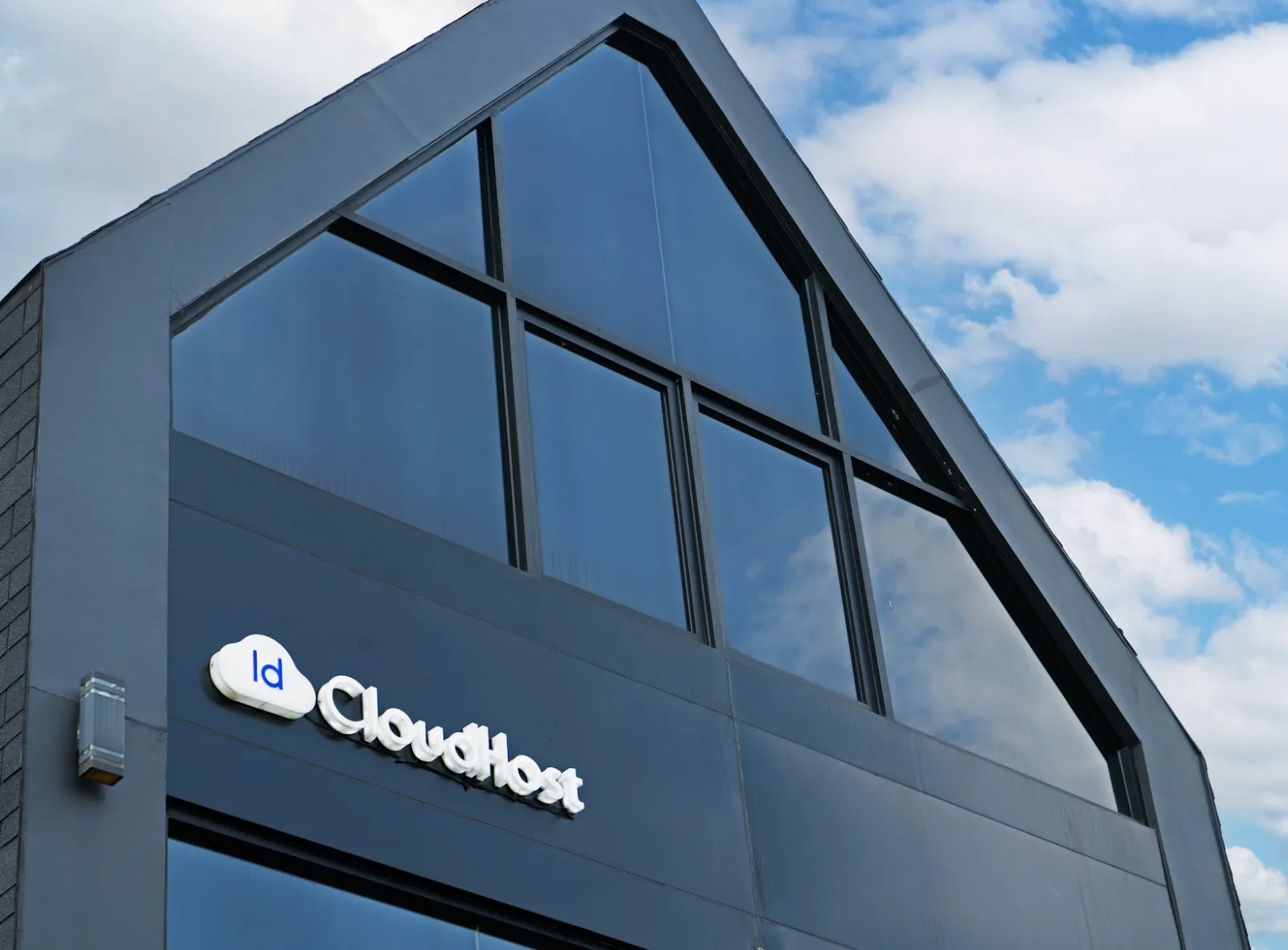 Kunci Ujian Online Lancar Tanpa Gangguan Berkat Cloud Server IDCloudHost 