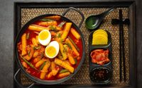 Makanan Korea yang Ikut Viral Setelah Tren Drama Korea: Tteokbokki