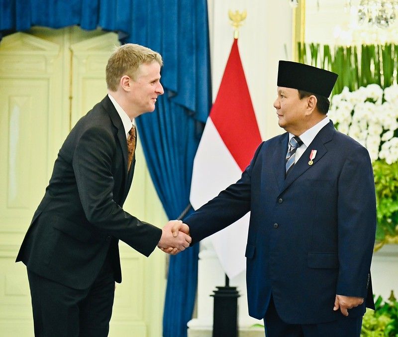 Dubes Australia Rod Frazier saat menyerahkan surat kepercayaan kepada Presiden Prabowo di Istana Merdeka Jakarta (6/5/2025. (Foto: Australia Embassy)