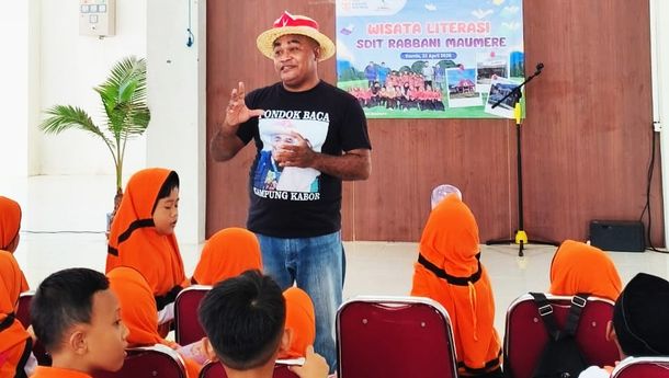 Wisata Literasi Sains di Perpusda Frans Seda Sikka