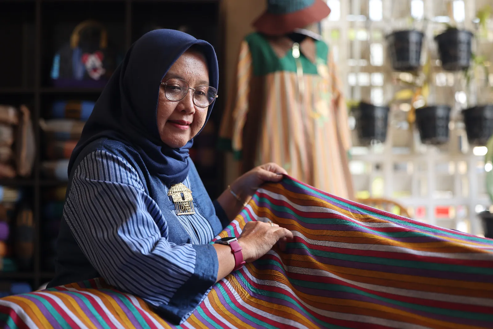 BRI Perkuat UMKM Tenun Lurik ‘Diopeni’ Lewat Pembinaan dan Permodalan