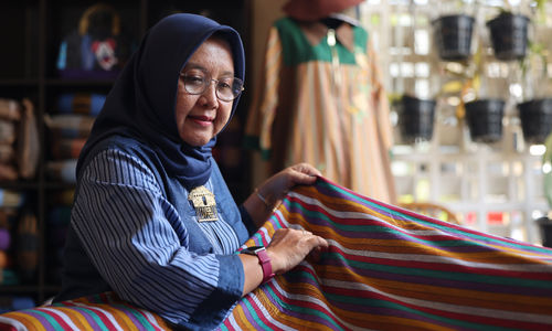 BRI Perkuat UMKM Tenun Lurik ‘Diopeni’ Lewat Pembinaan dan Permodalan