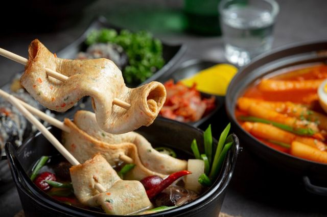 Makanan Korea yang Mirip dengan Makanan Indonesia: Eomuk dan Otak-otak