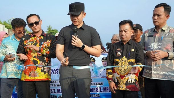 Bupati Egi Resmikan Jalan Lubuk Dalam–Way Urang, Dorong Wisata Kalinda