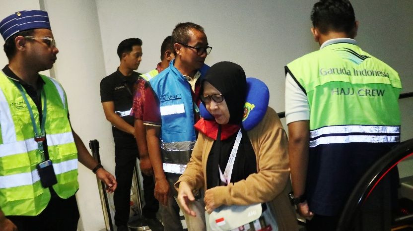 Kloter 1 jamaah haji asal Kalimantan Timur diberangkatkan dari Embarkasi Haji Balikpapan, Minggu, 26 April 2026 dinihari. (Foto: Muhammad SJ)