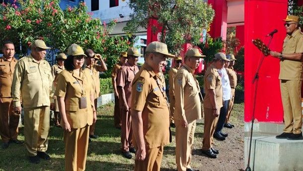 Wabup Simon Tekankan Disiplin ASN dan Penataan Pasar di Sikka