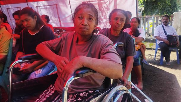 Di Balik Kursi Roda, Ada Harapan: Kisah Odilia dan Paulus di Sikka