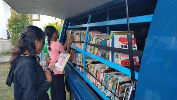 MPK Meriahkan Hardiknas 2026 di SMPN 1 Alok, Dorong Budaya Baca Sejak Dini