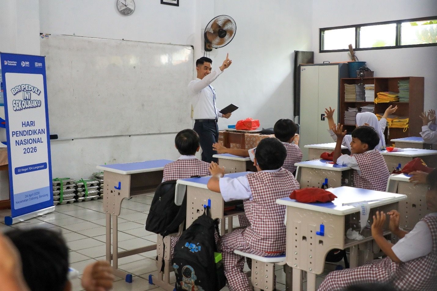 BRI Peduli Gelar Program ‘Ini Sekolahku’ untuk Siswa SD di Bandung