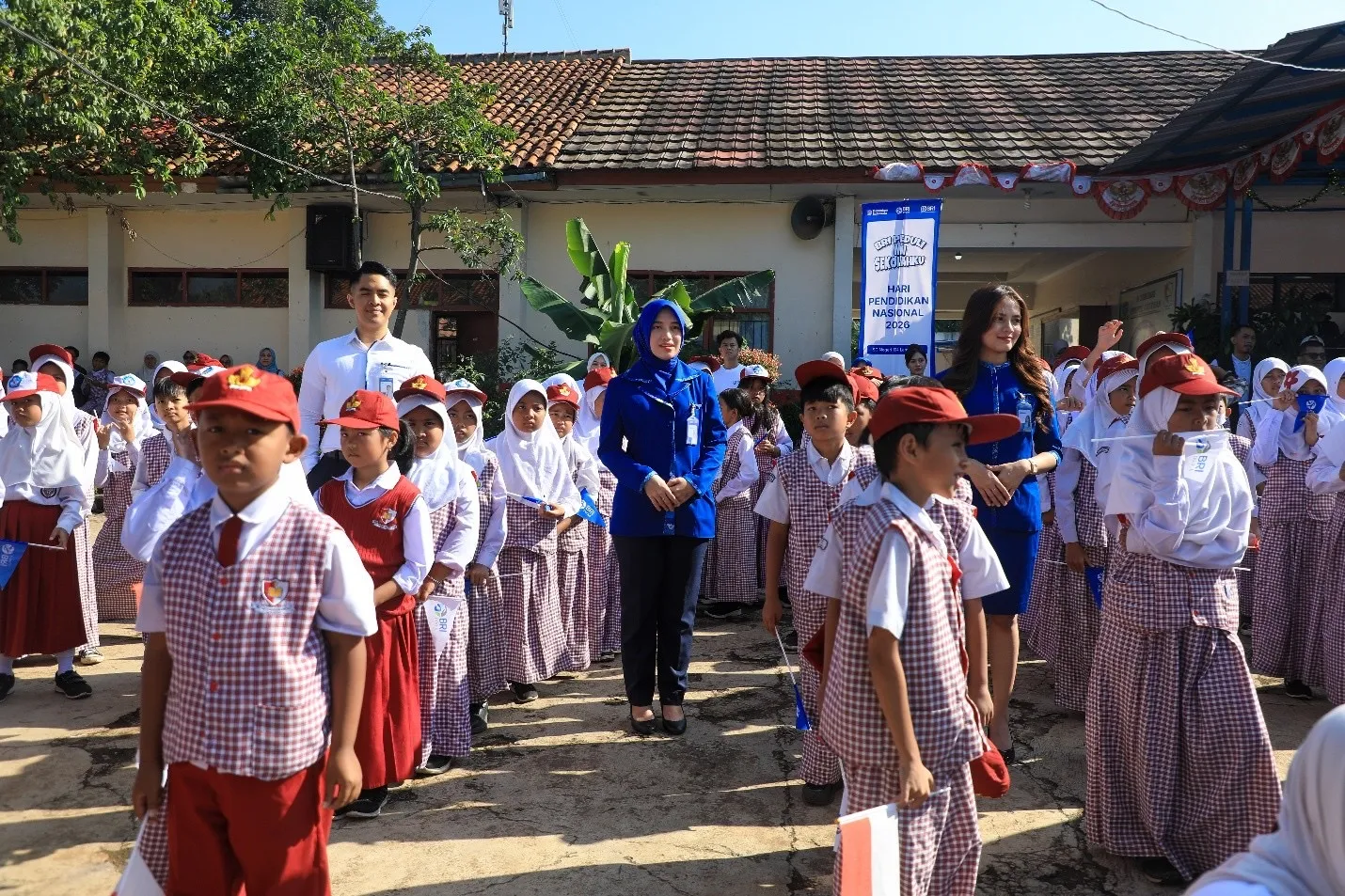 BRI Peduli Perkuat Pendidikan, Hadirkan Kelas Inspirasi di SDN 104 Langensari