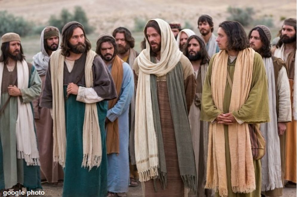 yesus-dan-para-muridnya.jpg
