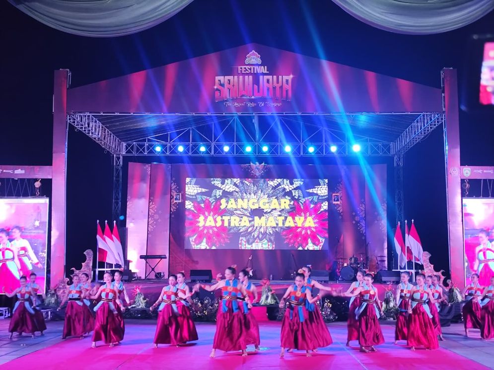 Suasana malam pembukaan Festival Sriwijaya ke-34 di Dekranasda Sumsel