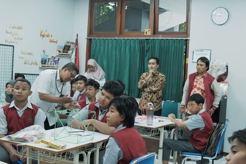 18052026-UNY implementasi stem.jpg