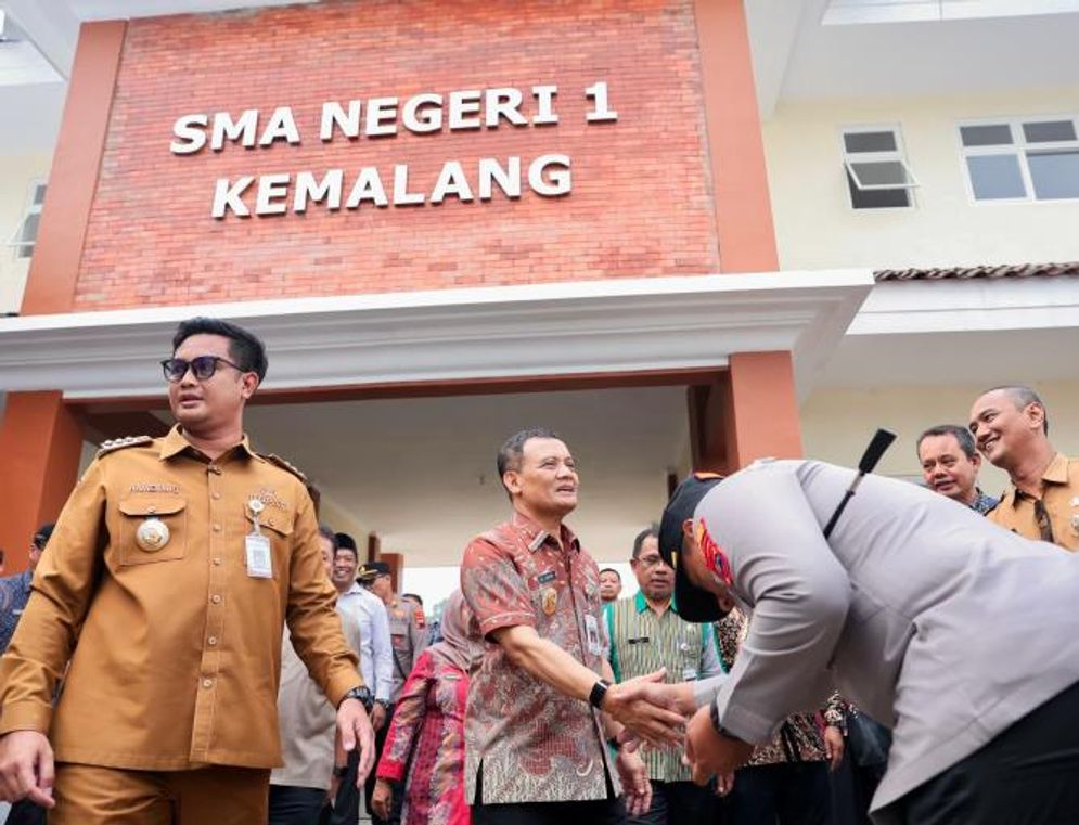 gub sekolah.jpg