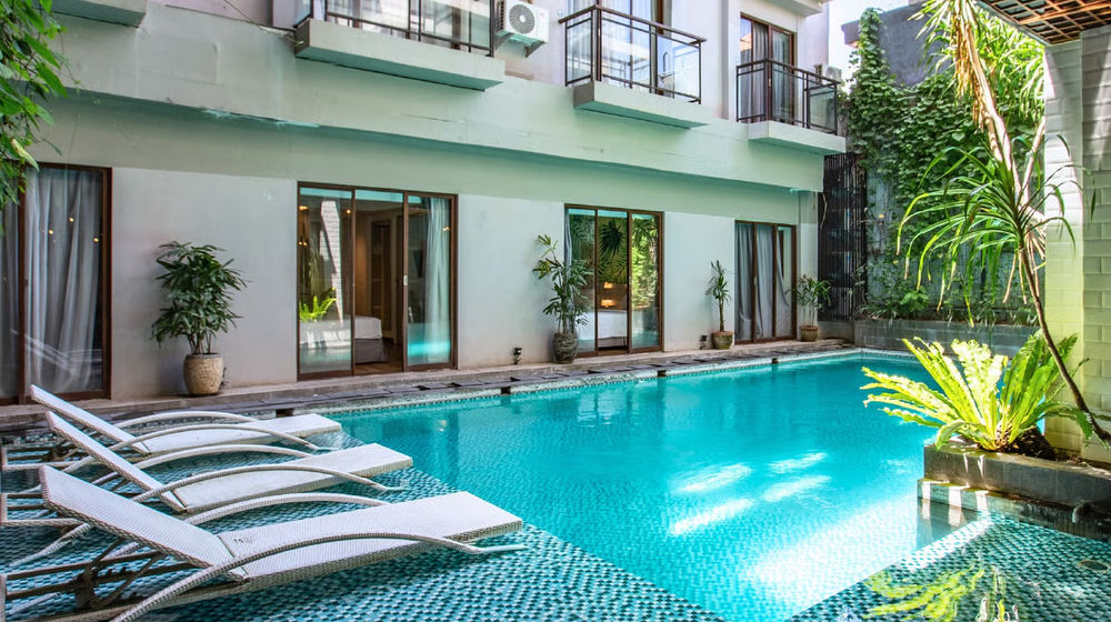 Seminyak vs Canggu Mana yang Lebih Cocok untuk Liburanmu.jpg