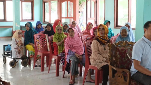 PLN NP UP Bandar Lampung Salurkan Bantuan ke Panti Tresna Werda