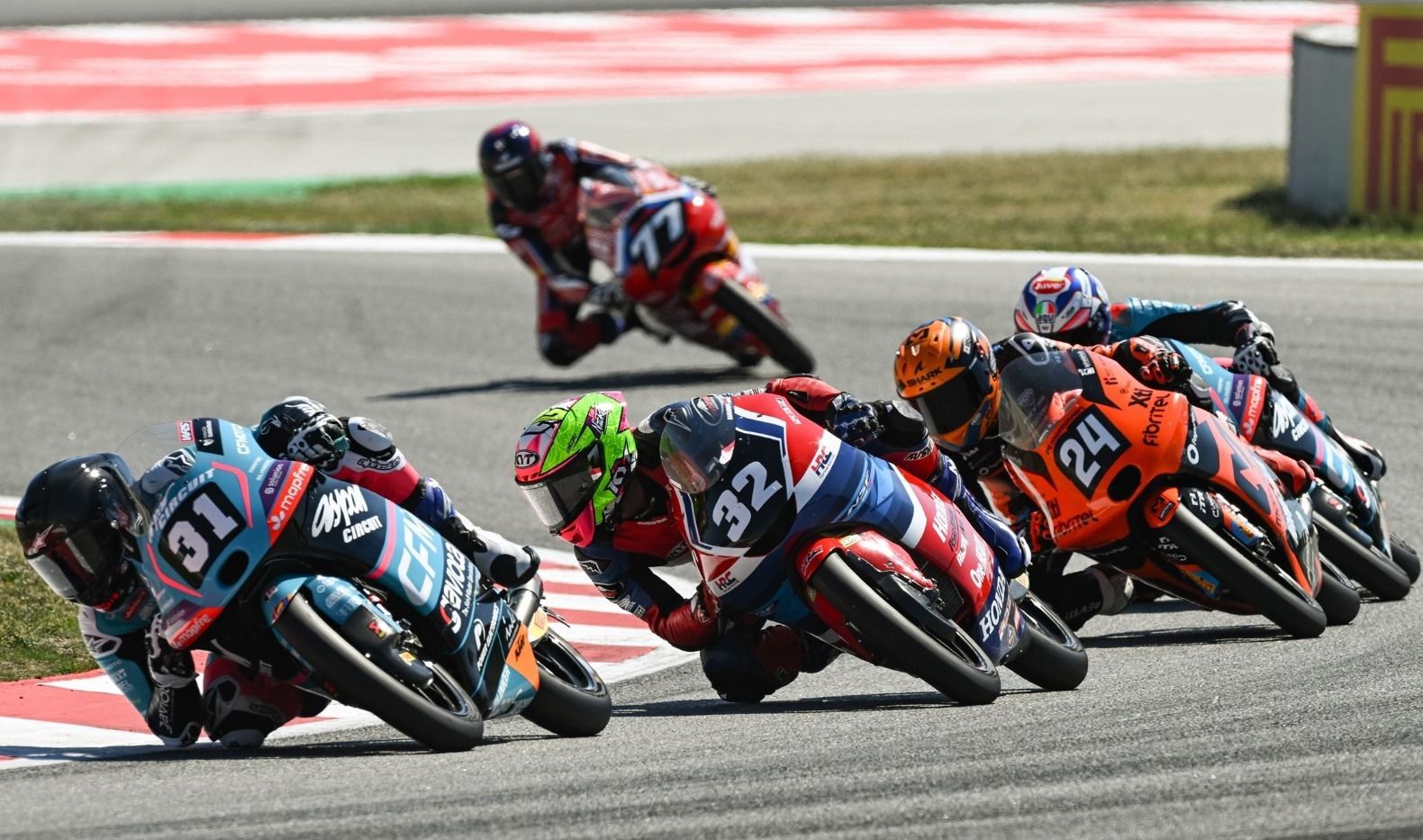 Ramadhipa Cetak Sejarah! Debut Manis di Moto3 Junior Barcelona