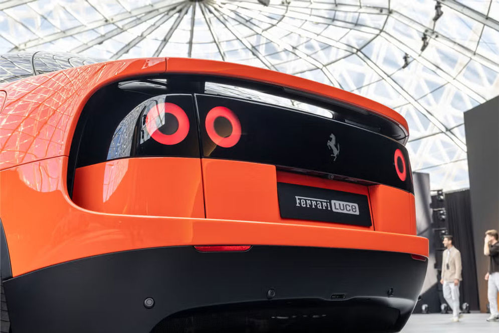 ferrari.jpg