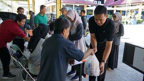 Pembagian Daging Kurban di UMBY tak Gunakan Wadah Plastik
