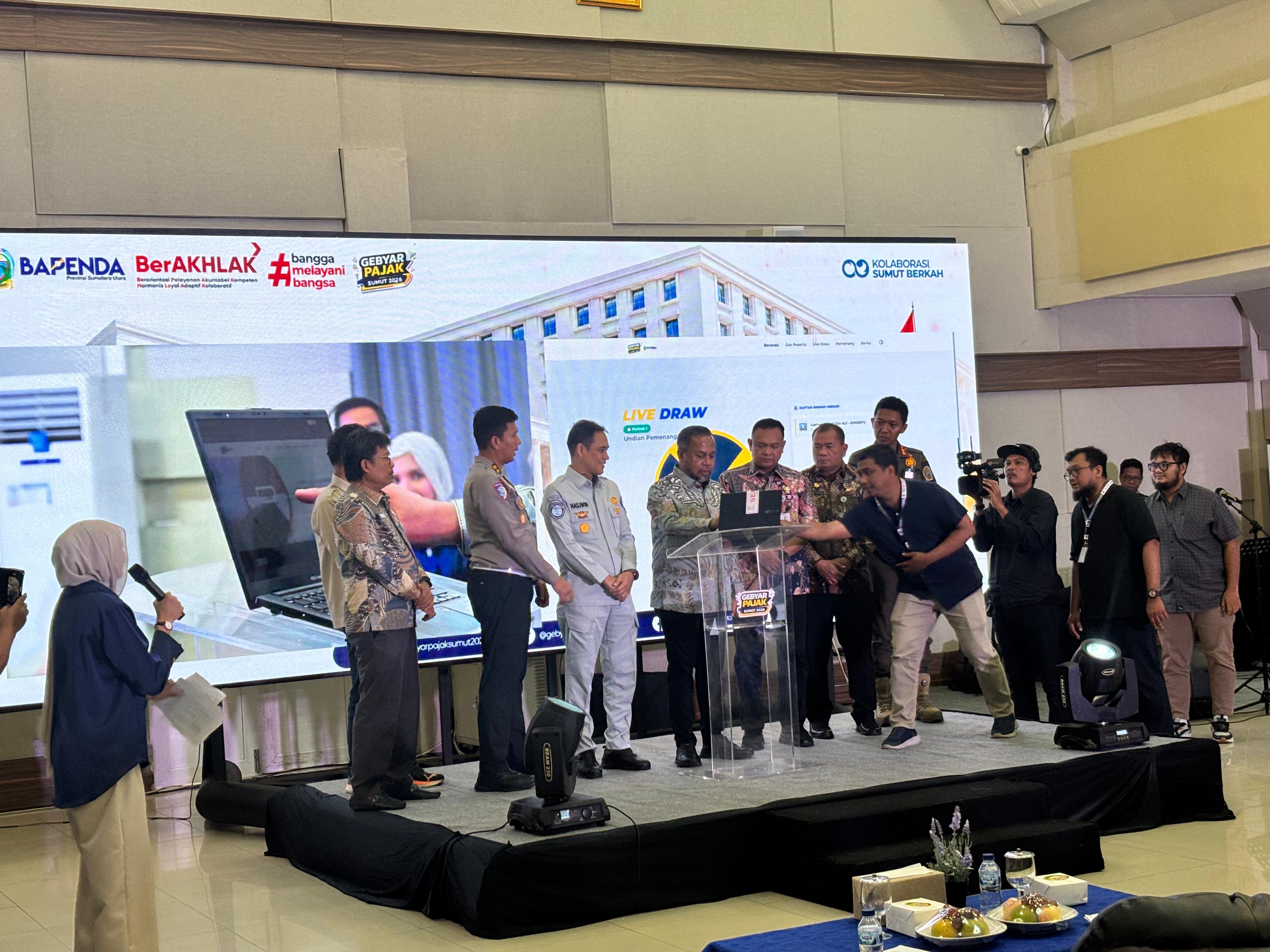 Bapenda Sumut mengundi 936 hadiah untuk wajib pajak yang telah membayar pajak kendaraan bermotornya tepat waktu