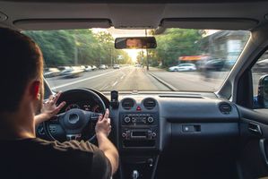 Pertamax Naik, Waspadai 7 Kebiasaan yang Bikin Boros Bensin Ini!