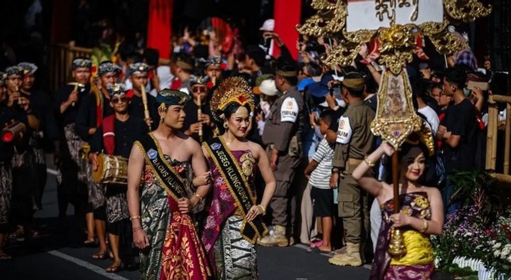 parade budaya.jpg