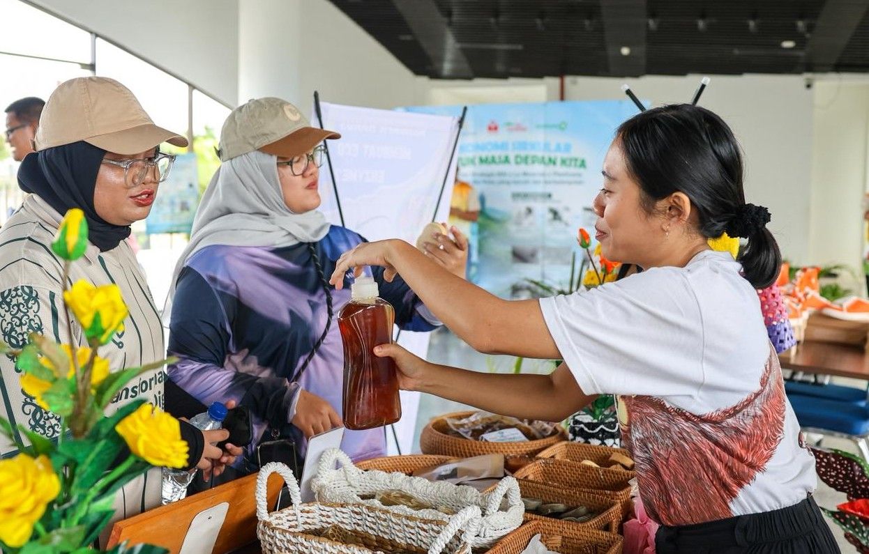 Enviwalk IKN 2026, Warga Tampil dengan Busana Daur Ulang