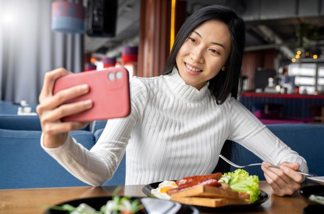 Menjadi Konten Kreator Sosial Media Berisi Info Kuliner