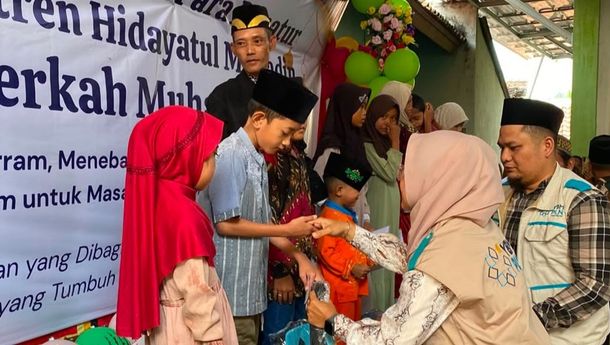 YBM PLN UP3 Pringsewu Salurkan Bantuan Pendidikan bagi 200 Anak Yatim
