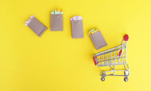 5 Kebiasaan Belanja yang Kini Berubah Berkat QRIS.jpg