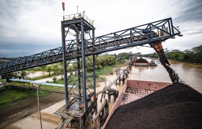 Fasilitas penunjang milik PT Bayan Resources  desa Senyiur di Sungai Kedang Kepala di Kabupaten Kutai Timur, Kalimantan Timur. 