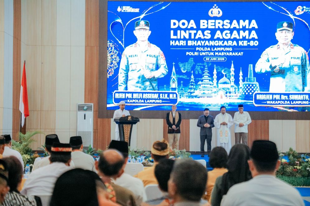 Wagub Jihan Hadiri Doa Lintas Agama Peringati Hari Bhayangkara ke-80.jpeg