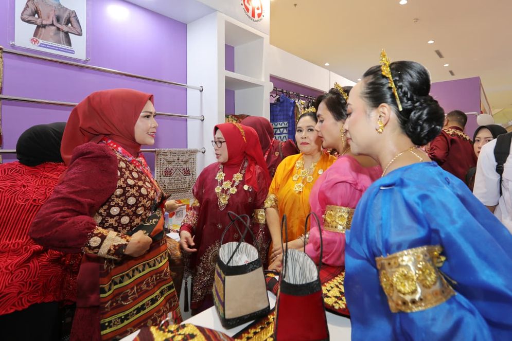 Dekranasda Lampung Pamerkan Produk Unggulan di HUT Ke-46 Dekranas.jpeg