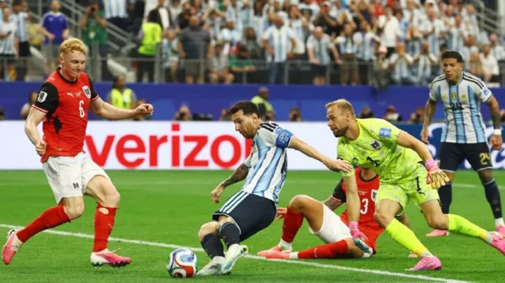 messi-vs-Austria-by-al-jazeera-860x538.jpg