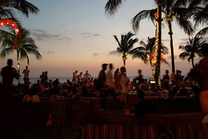 Anatomi Kuliner Seminyak Polarisasi Tiga Stratum Ekonomi dalam Satu Koridor Jalan.jpg