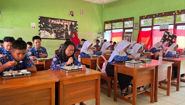 Kajati Lampung bersama Bupati Lamsel Pastikan Program MBG di Natar Tepat Sasaran