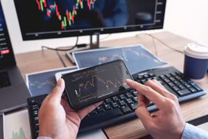 Monday MomentumMengatasi Kecemasan Pembukaan Pasar dan Memulai Pekan Trading dengan Disiplin.jpg
