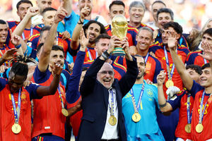2026-07-19T225026Z-304043714-UP1EM7J1RG0FE-RTRMADP-3-SOCCER-WORLDCUP-ESP-ARG.jpg