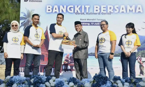 Wawako Padang dalam acara 'Bangkit Bersama, Gerak, Kuliner, Cerita' yang diselenggarakan Bank Mandiri Taspen (1).jpg