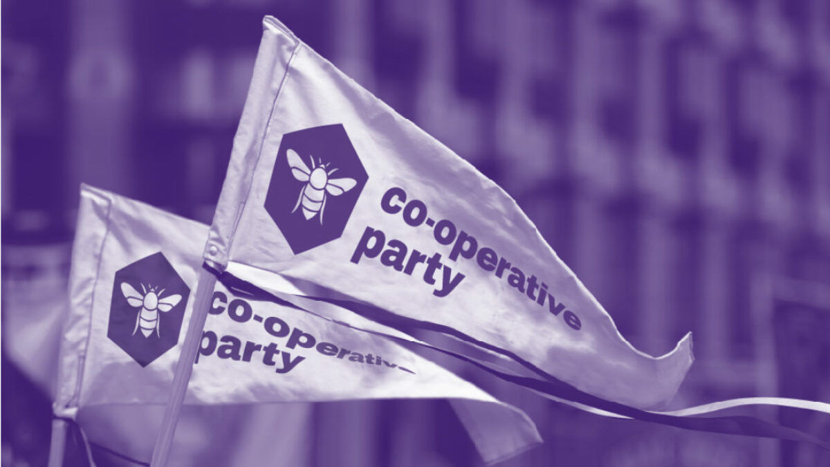 Labour and Cooperative Party atau Partai Koperasi Inggris.