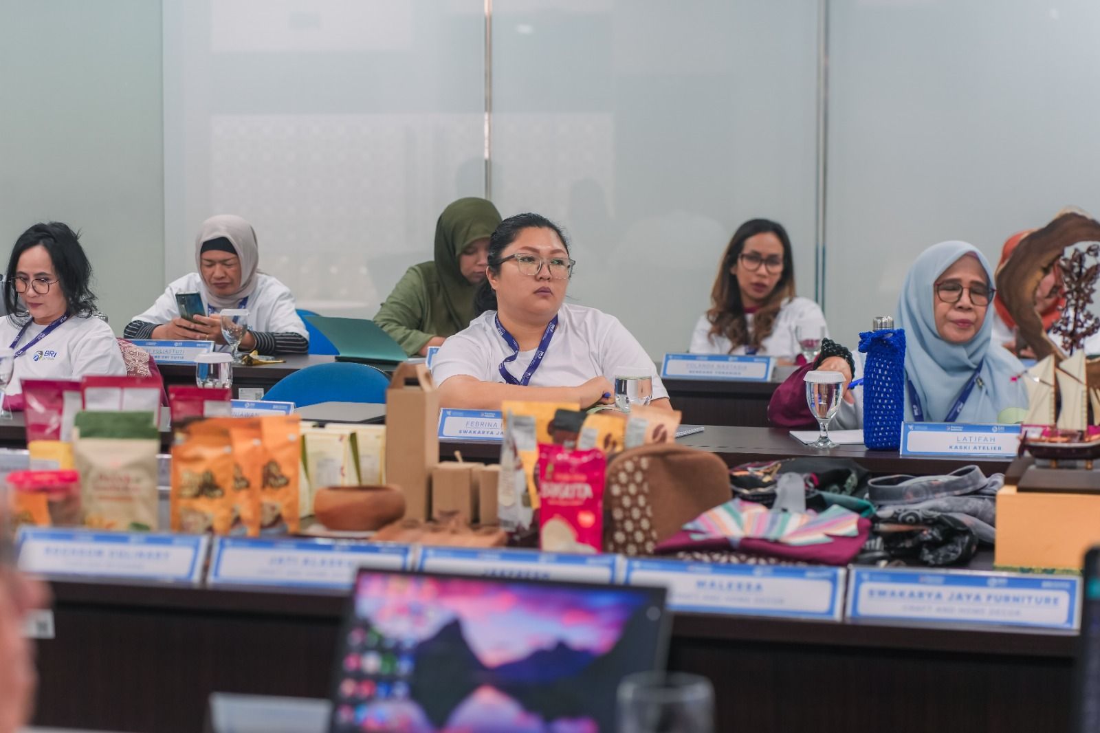 BRI Peduli Perkuat UMKM Lewat Pelatihan Ekspor, Mebel Sukoharjo Mendunia