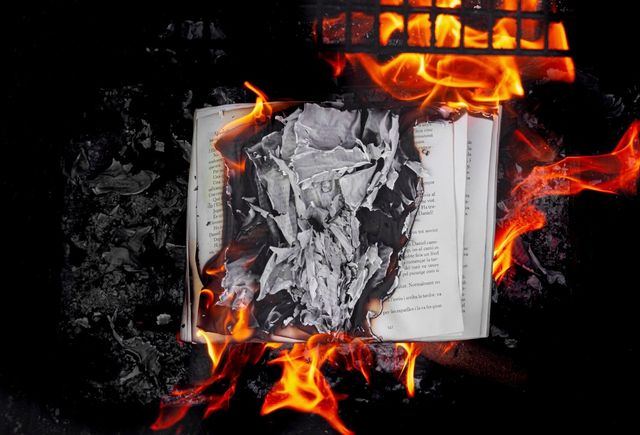 Perusahaan AI Disebut Hancurkan Jutaan Buku Usai Digunakan untuk Latih Model AI