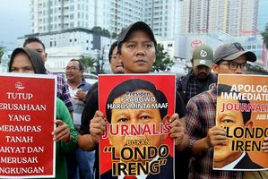 Massa Aksi Kamisan mengatasnamakan Sojamsu menolak pelebelan "Londo Ireng" dan menuntut Presiden Prabowo Subianto meminta maaf