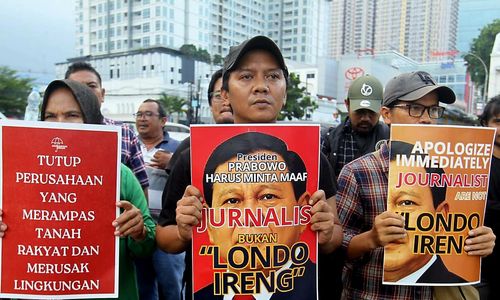 Massa Aksi Kamisan mengatasnamakan Sojamsu menolak pelebelan "Londo Ireng" dan menuntut Presiden Prabowo Subianto meminta maaf