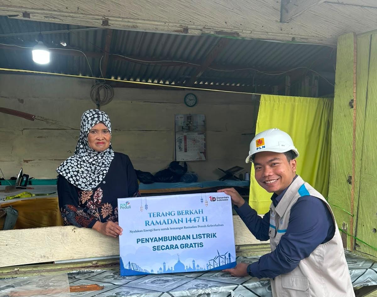 YBM PLN UID Kaltimra Salurkan Zakat untuk Pendidikan hingga Warga Prasejahtera