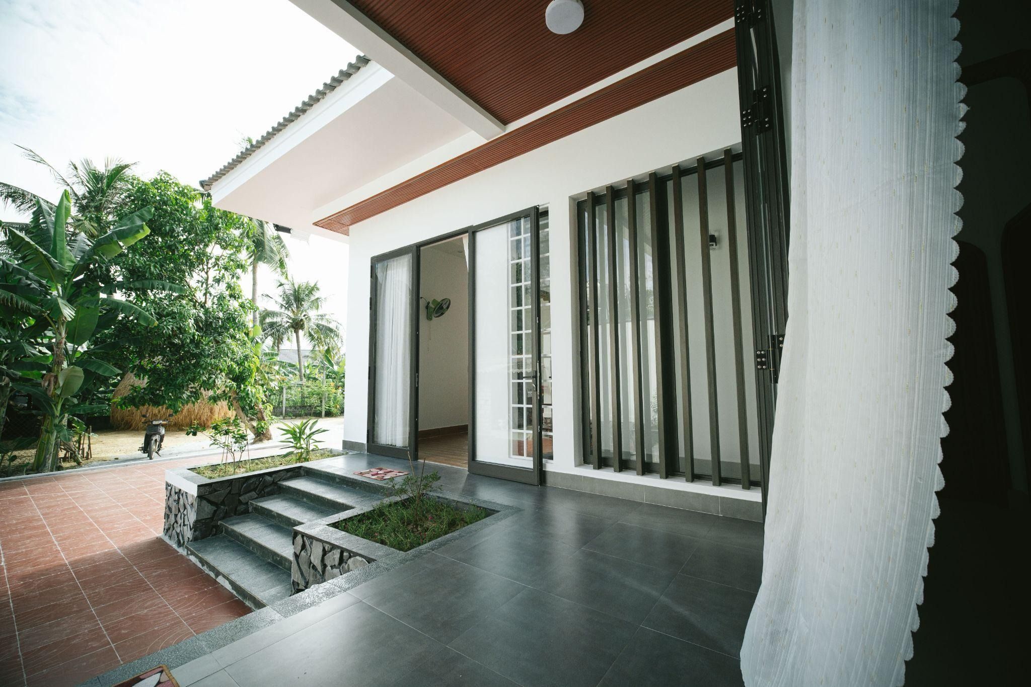 Mengubah struktur atau material rumah secara strategis adalah investasi jangka panjang untuk kenyamanan termal keluarga Anda.