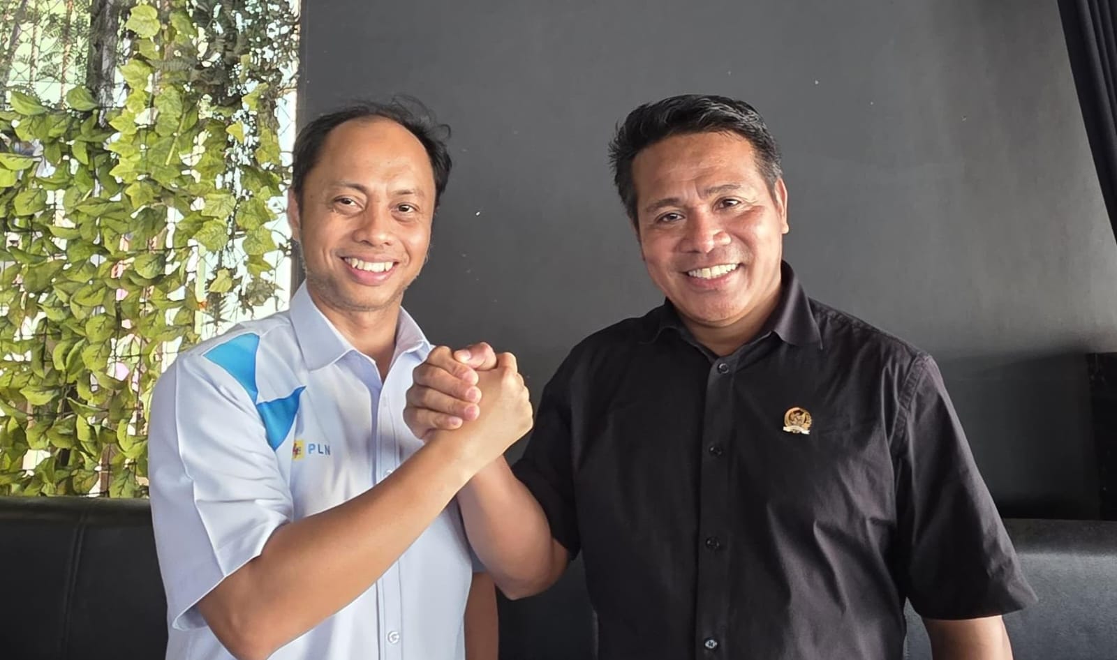 PT PLN (Persero) Unit Induk Distribusi Kalimantan Timur dan Kalimantan Utara (UID Kaltimra) bersama Anggota Komisi XII DPR RI Syafruddin mendorong percepatan elektrifikasi 