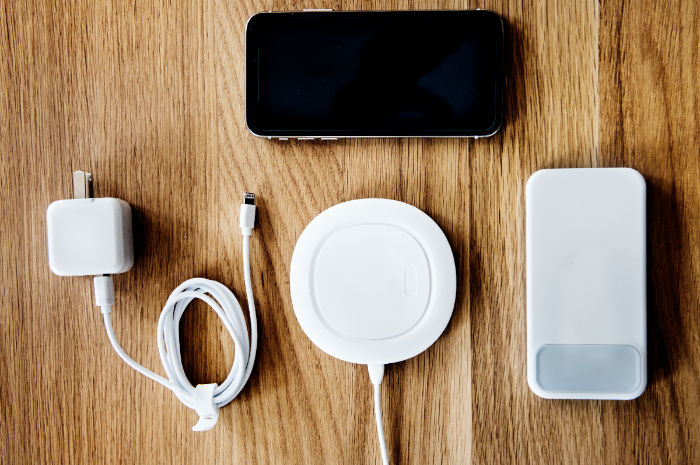 3 Alasan Wireless Charging Belum Bisa Gantikan Charger Berkabel