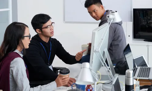 Bukan Ahli AI, Ini Sosok yang Dinilai Paling Siap Memimpin di Era AI